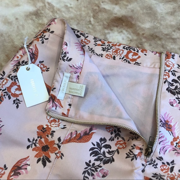 NWT Forever 21 skirt - Picture 4 of 4